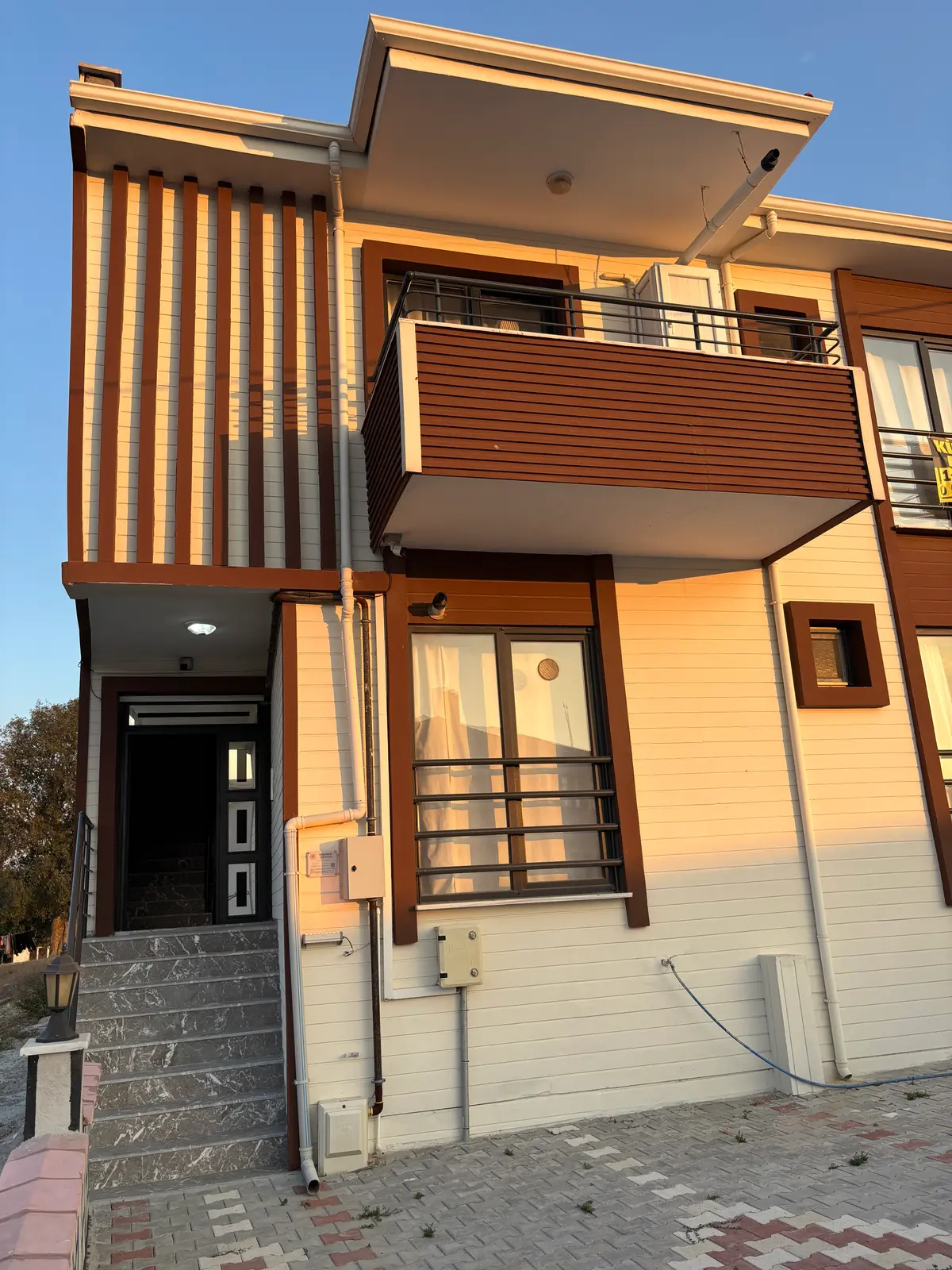 Ayturunç Apartmanı
